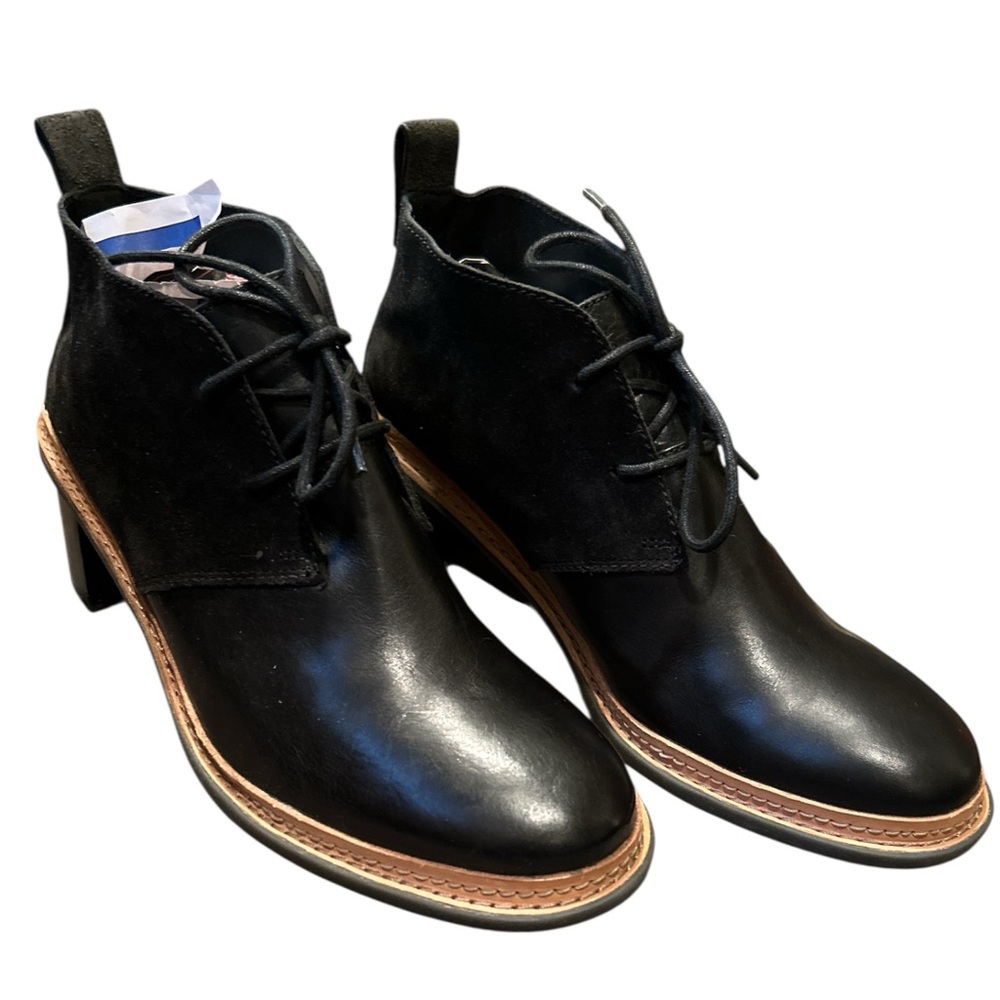 Clarks Trace Glow Leather Lace-Up Heeled Ankle Chukka Boots Black Womens size 10